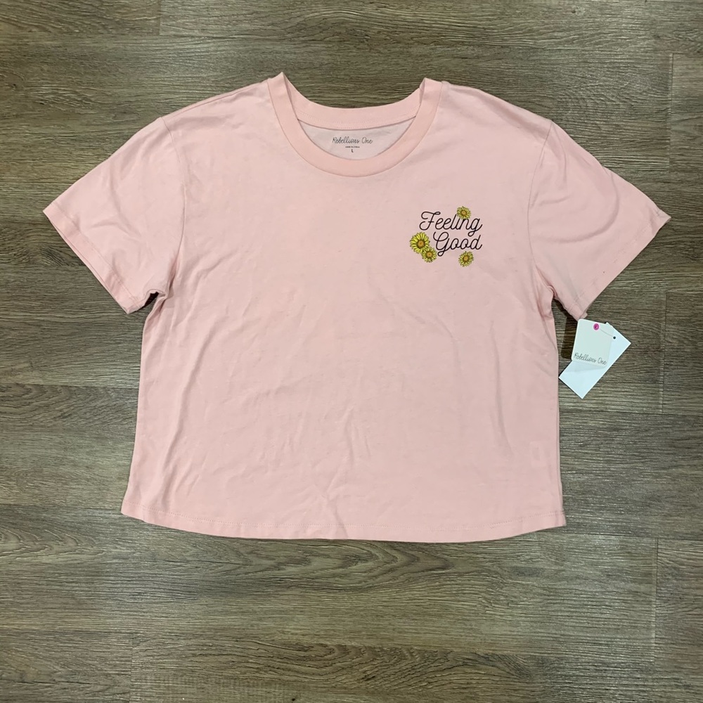 Rebellious One Graphic Tee Women’s Size Large